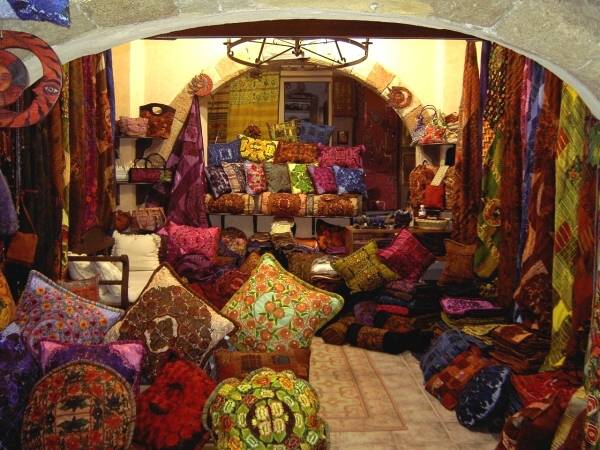 Altstadt von Rhodos: Textilgesch�ft mit orientalischem Flair