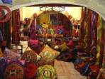 Altstadt von Rhodos: Textilgesch�ft mit orientalischem Flair