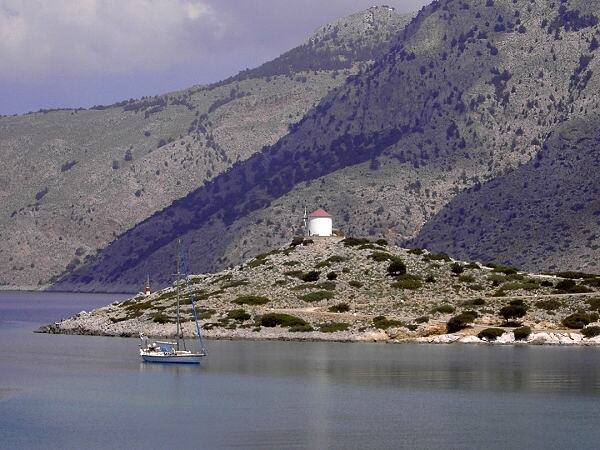 Insel Symi: Windm�hle in der Bucht von Panormitis