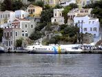 Auch Tragfl�chenboote bringen Ausfl�gler von Rhodos nach Symi